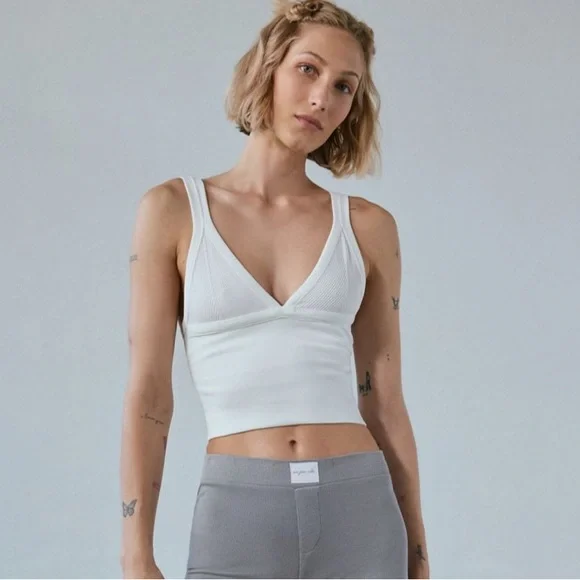 White Ribbed Women's Top - Picture 3 of 3